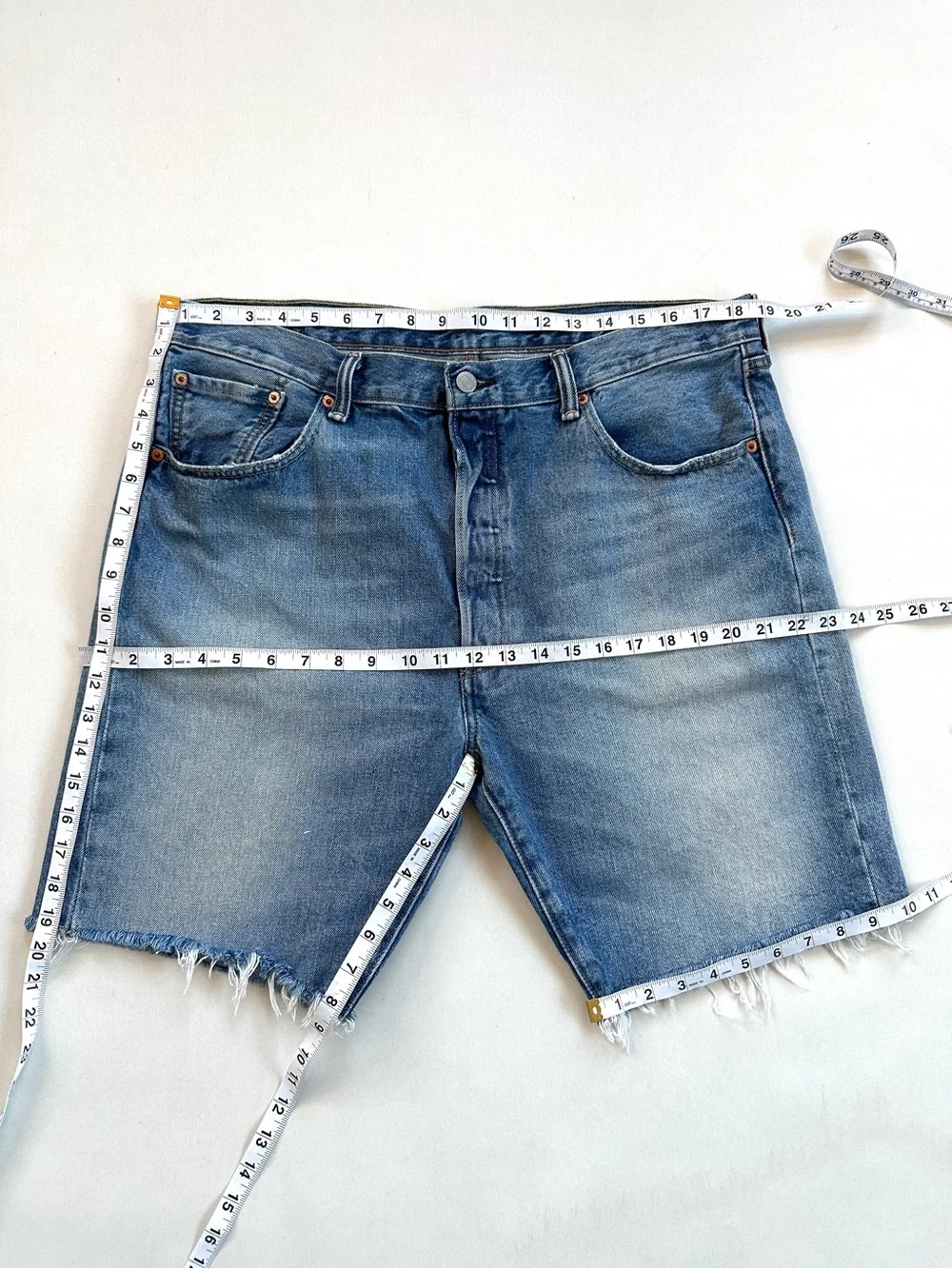 LEVIS MENS 501 CT CUSTOM TAPERED CUT-OFF SHORTS JORTS SALT FADE 9” INSEAM Sz36